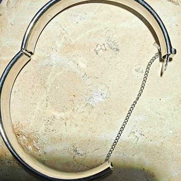 Vintage High end MONET silver bangle with protective chain - Picture 3 of 5